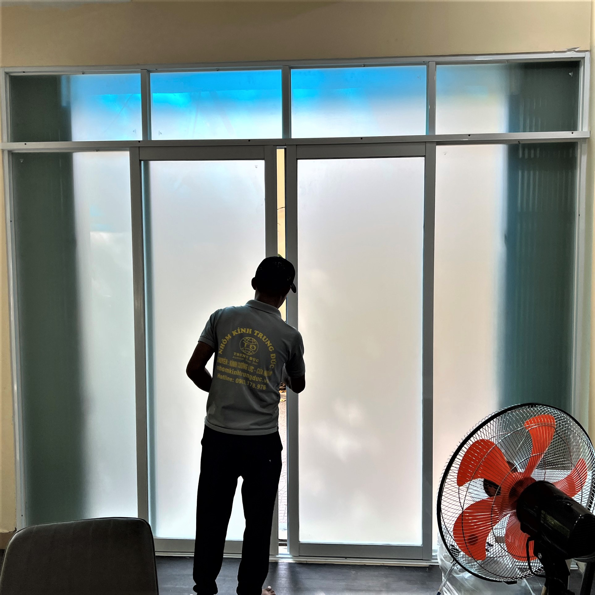 [ Gía ] Cửa nhôm kính mờ – Cửa nhôm kính mờ tân phú, tân bình, bình tân ...